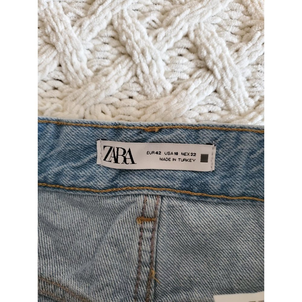 Zara Light Wash Distressed High Rise Straight Jeans 10 - Picture 7 of 8